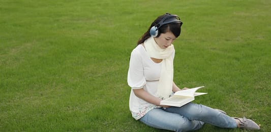 Best Bluetooth Headphones Under 200 – Buying Guide Best Bluetooth Headphones Under 200