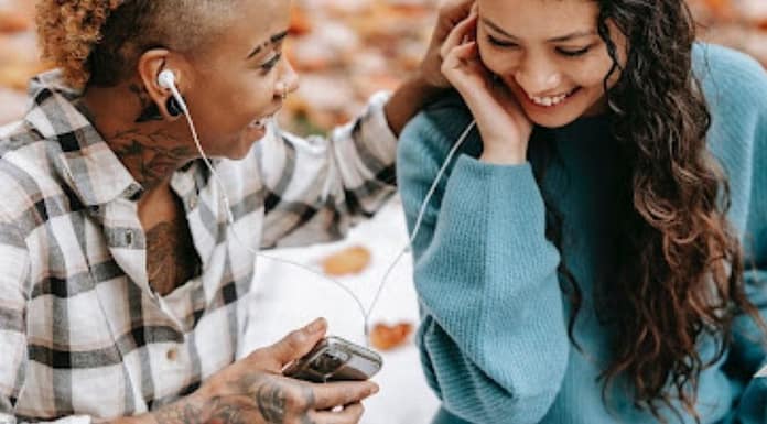 What is the Best Device For Audiobooks? Best Devices for Audiobooks