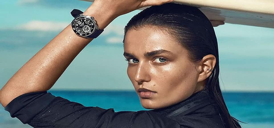 What are the features of a diving watch?