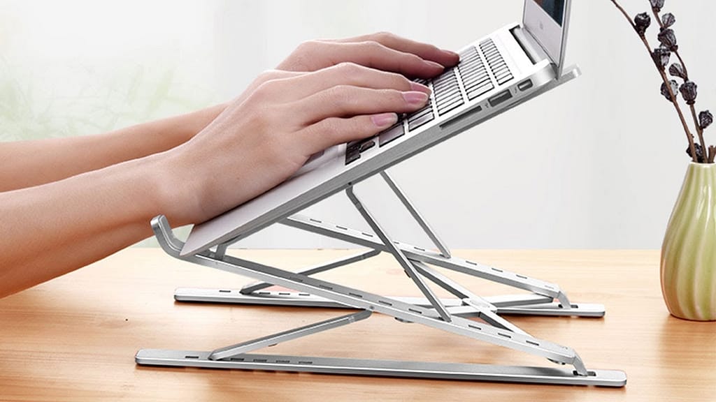 Attachable Laptop Cooler / Vacuum Laptop Cooler